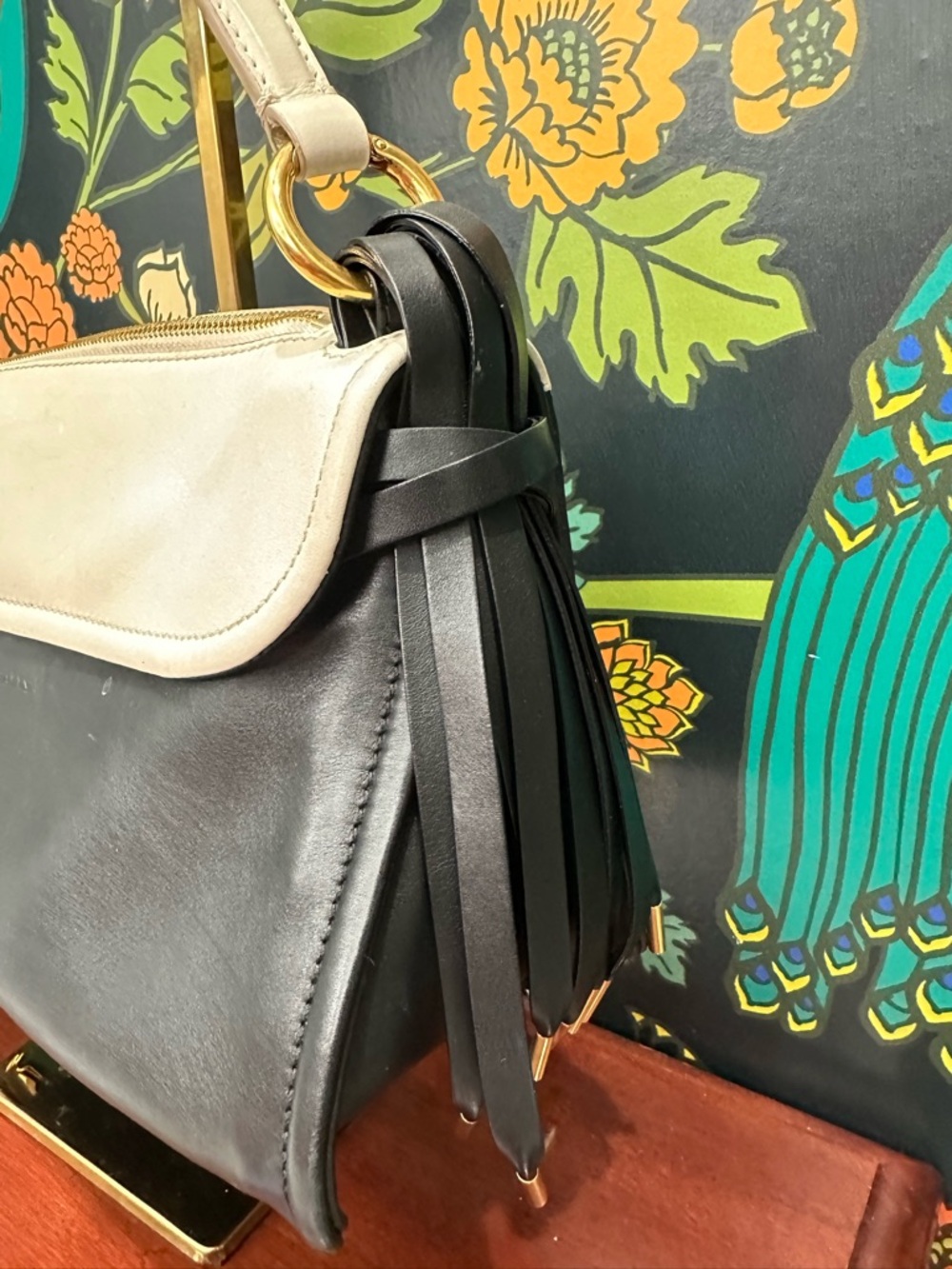 Bally Kyrah Black Ivory Leather Shoulder Bag Tassel Detail Top Handle Italy - Picture 6 of 13